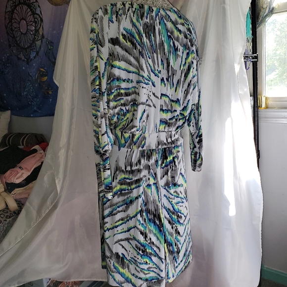 🎨 Guess Watercolor Dress - Picture 13 of 15